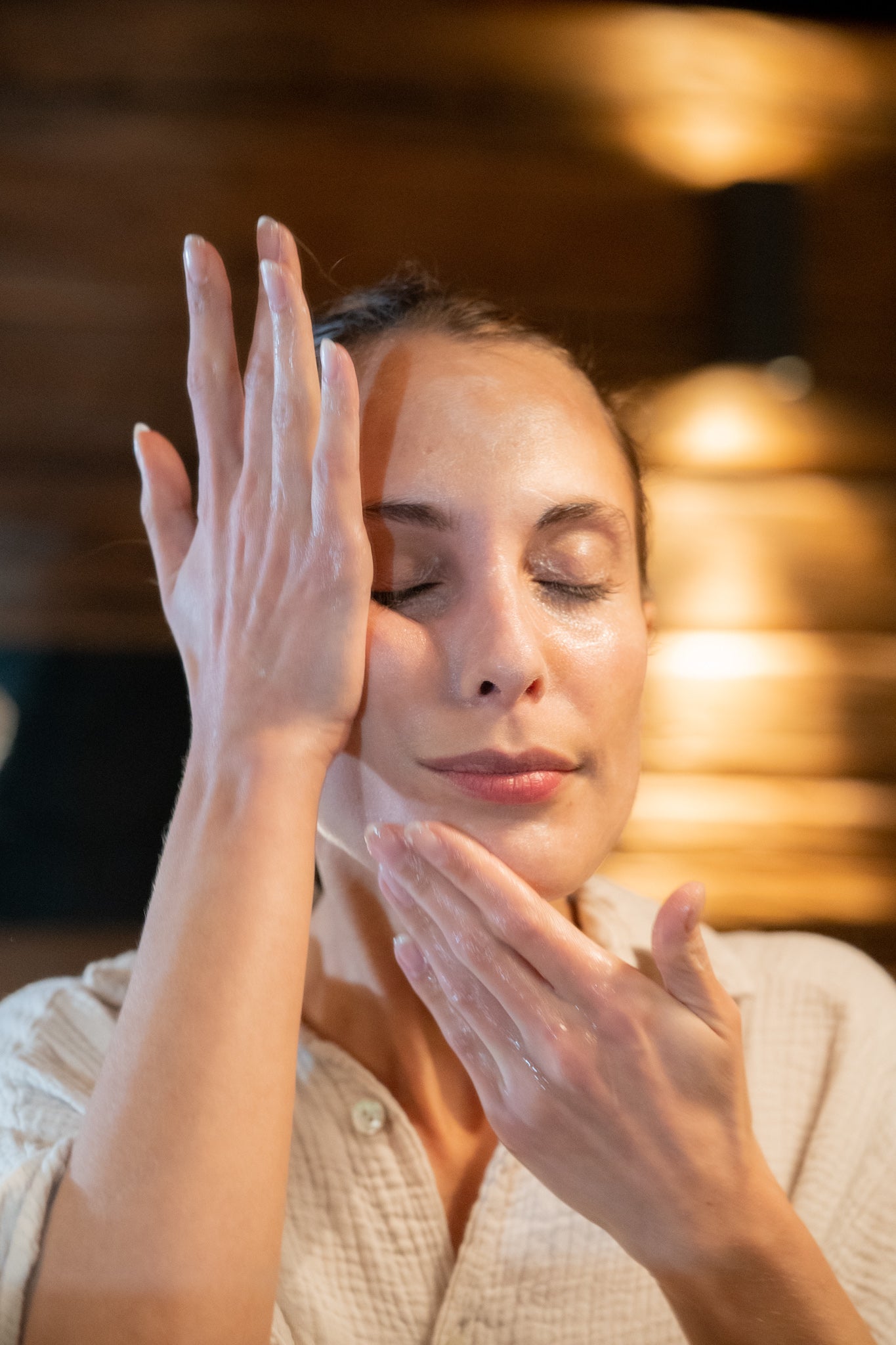 Comment pratiquer l’auto-massage du visage ?